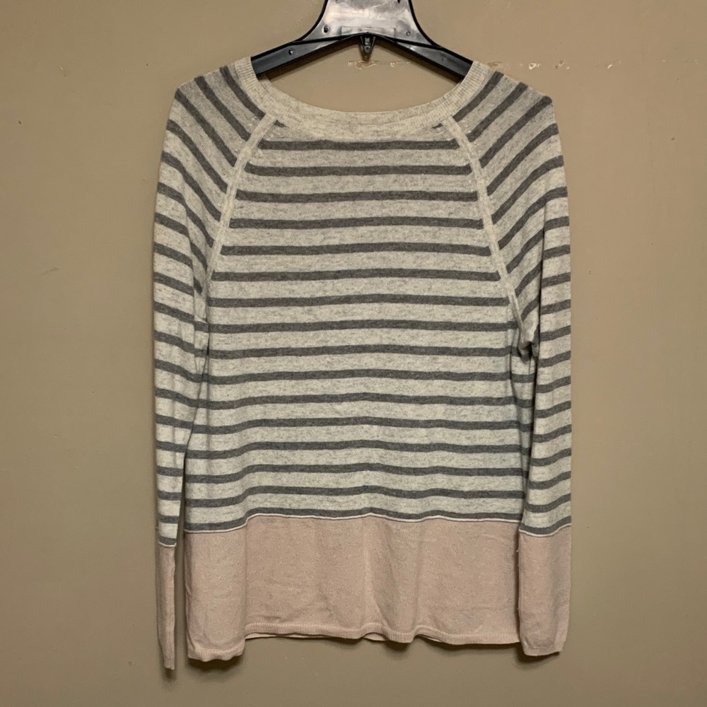 Vince Women’s Stripe Gray Cream Medium Crewneck Pullover Cashmere Sweater